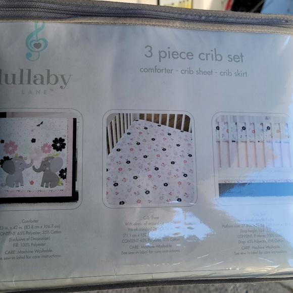 Crib set - Picture 2 of 2